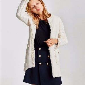 Zara Tweed Boucle Cream colored jacket gold buttons chic